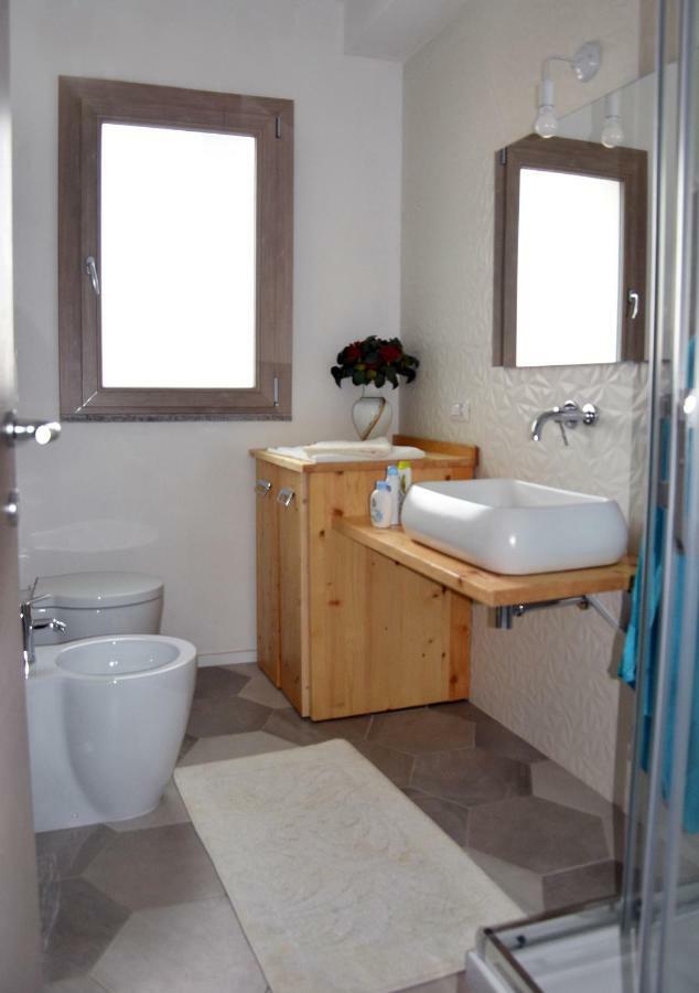 Le Perle Dell'Isola Apartment Isola Rossa Ngoại thất bức ảnh