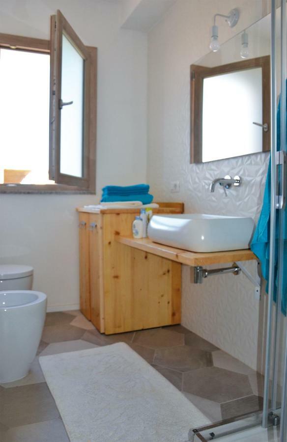 Le Perle Dell'Isola Apartment Isola Rossa Ngoại thất bức ảnh