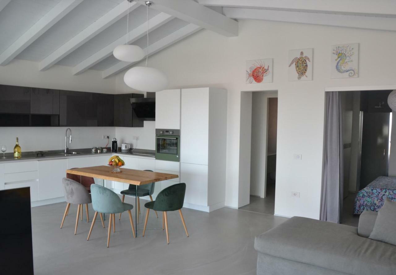 Le Perle Dell'Isola Apartment Isola Rossa Ngoại thất bức ảnh